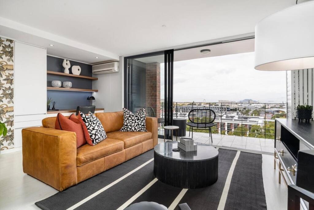Styled Top Floor Apartment, With Back-Up Power Cape Town Dış mekan fotoğraf