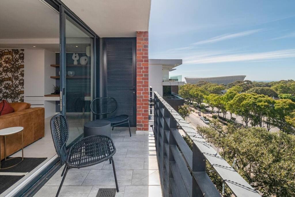 Styled Top Floor Apartment, With Back-Up Power Cape Town Dış mekan fotoğraf