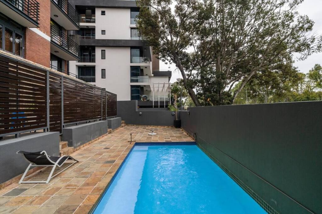 Styled Top Floor Apartment, With Back-Up Power Cape Town Dış mekan fotoğraf