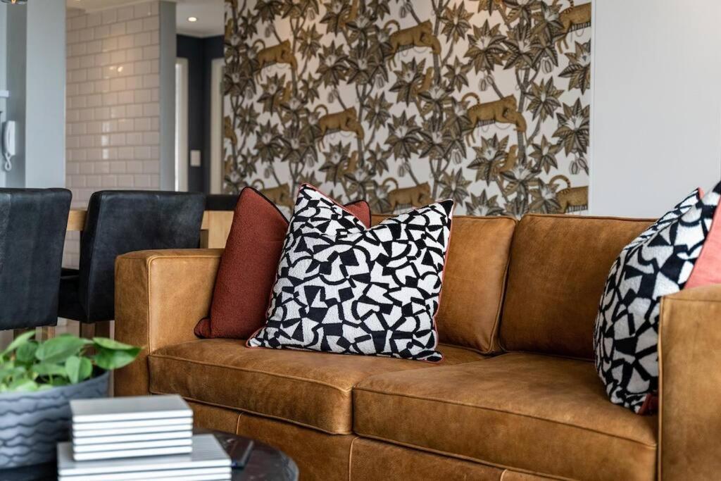 Styled Top Floor Apartment, With Back-Up Power Cape Town Dış mekan fotoğraf