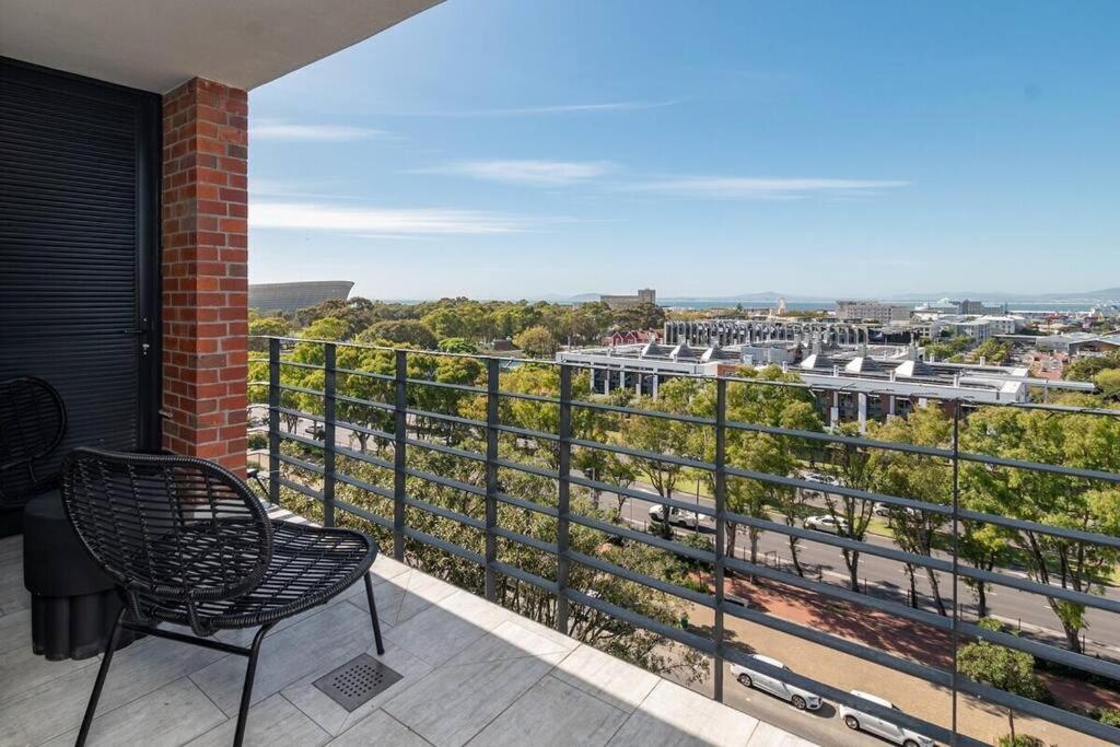 Styled Top Floor Apartment, With Back-Up Power Cape Town Dış mekan fotoğraf